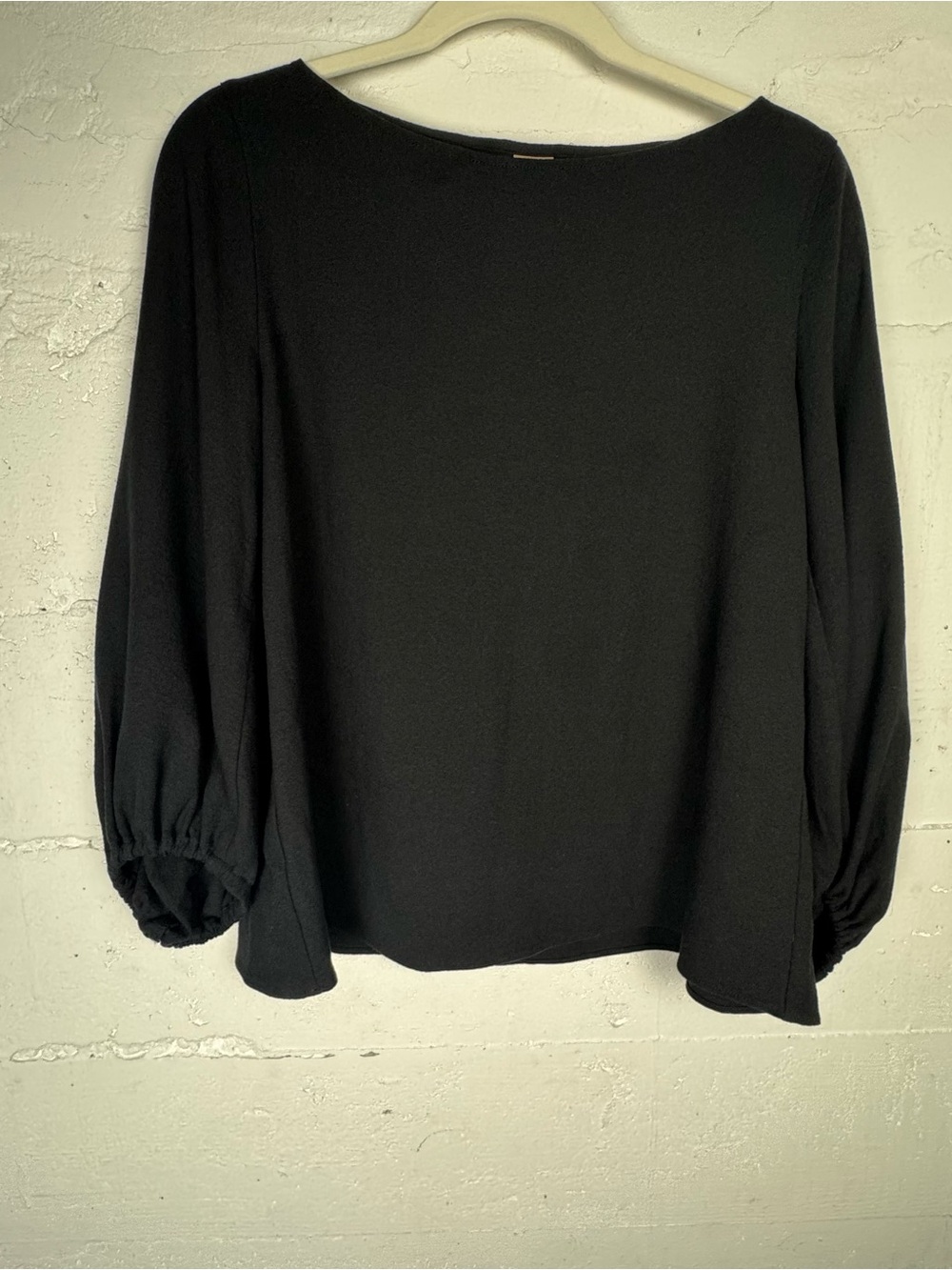Hugo Boss Balloom Sleeve Size‎ 4  Black Boatneck Long-Sleeve Top Sophisticated